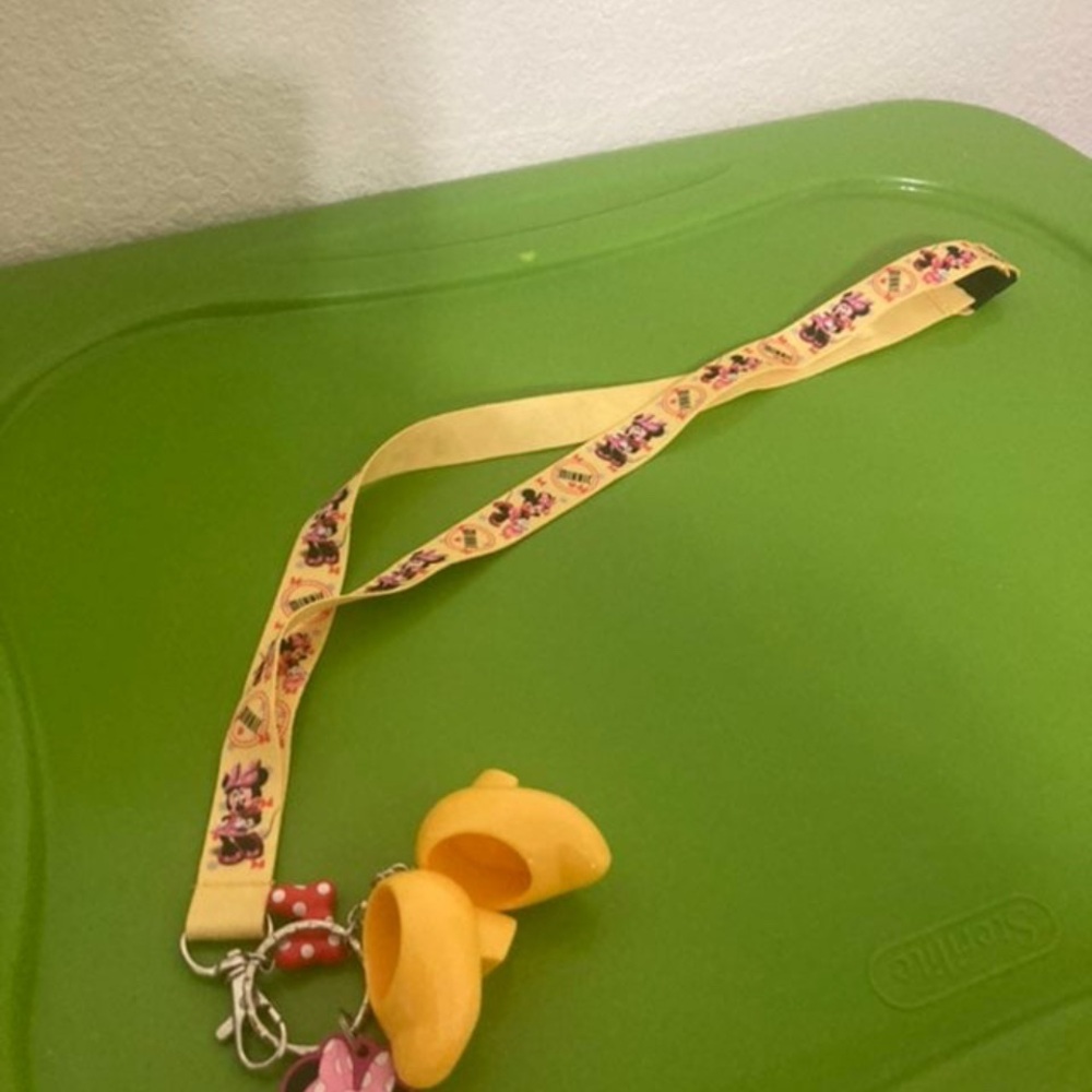 Disney Minnie Mouse Lanyard with Keychain